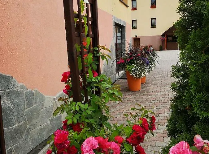 Na Gronicku Bed & Breakfast *